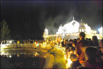 crowd at ravan burning 300